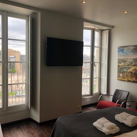Le Doyenne - Entree Autonome - Hypercentre Bed & Breakfast Льо Ман Екстериор снимка