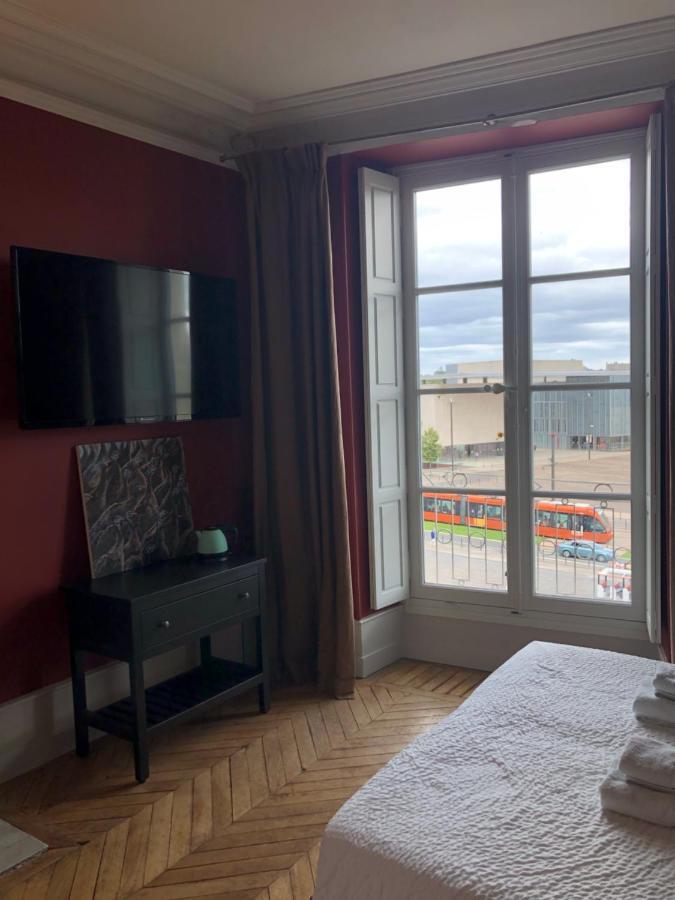 Le Doyenne - Entree Autonome - Hypercentre Bed & Breakfast Льо Ман Екстериор снимка